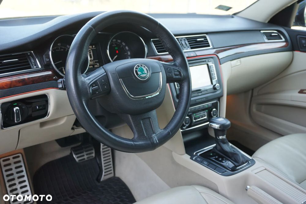 Skoda Superb 2.0 TSI L&K DSG - 10