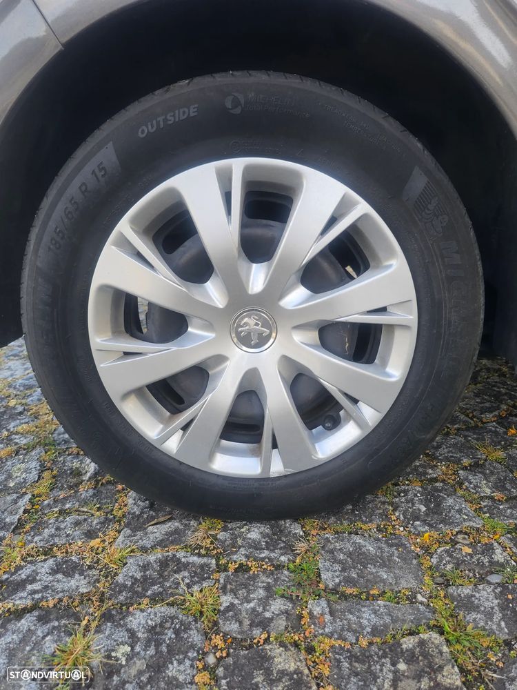 Peugeot 208 BlueHDi 100 Active - 19