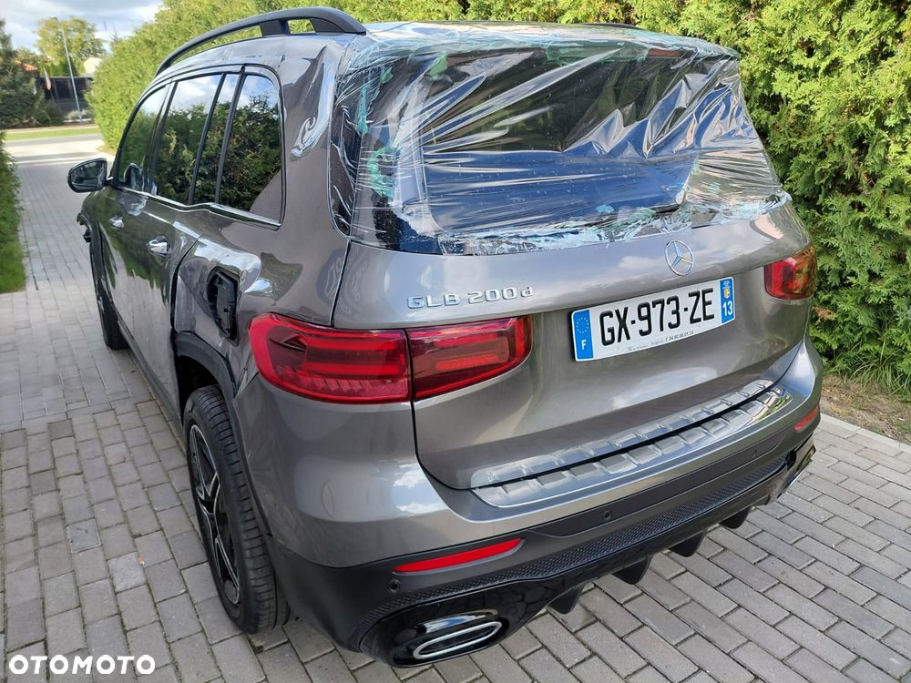 Mercedes-Benz GLB - 7