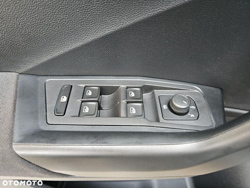 Volkswagen T-Roc - 18