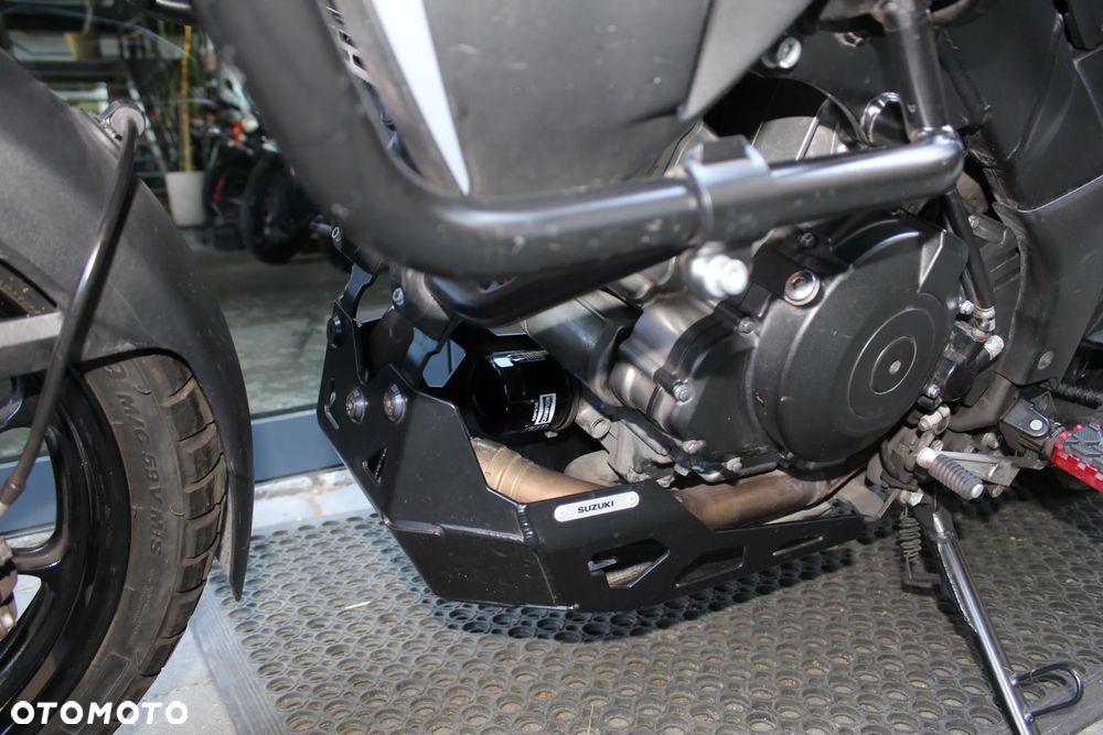 Suzuki V-STROM - 16