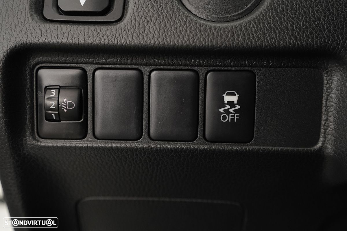 Mitsubishi L200 2.3 DI-D Strakar Space Cab Intense 4WD - 24