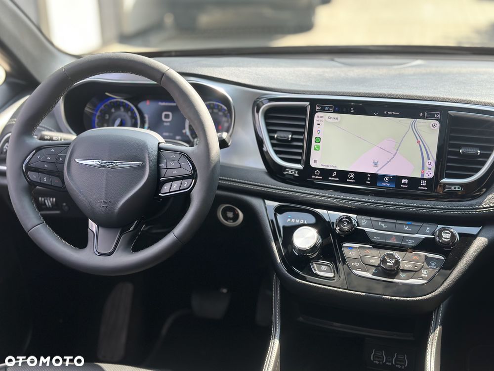 Chrysler Pacifica - 21