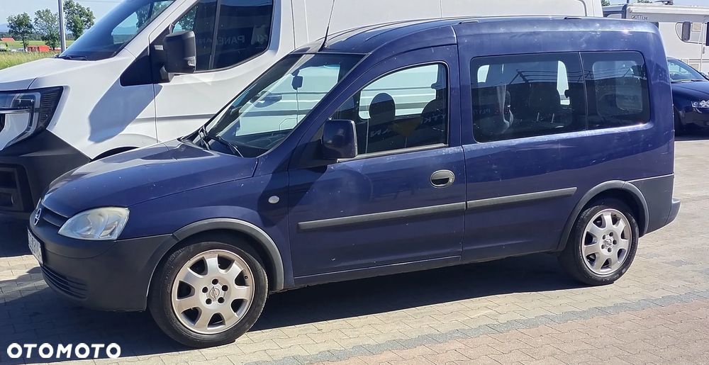 Opel Combo Tour - 3