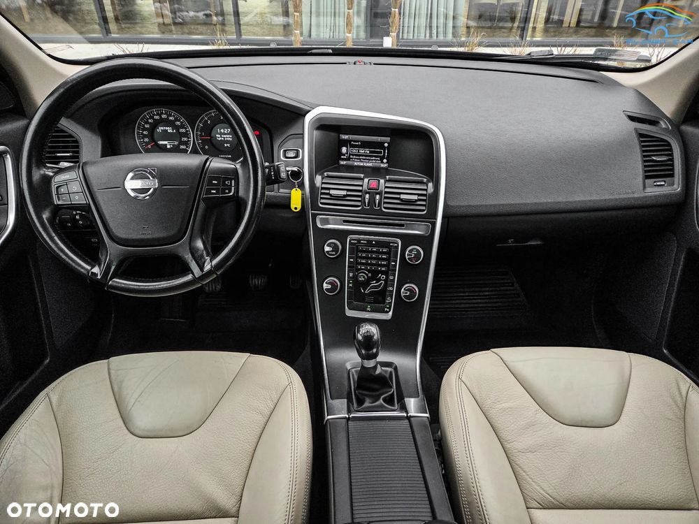 Volvo XC 60 D4 AWD Kinetic - 19