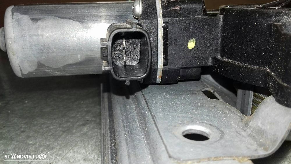 ELEVADOR DE VIDRO TRASEIRO ESQUERDO RENAULT CLIO IV 2018 -82701297 - 2