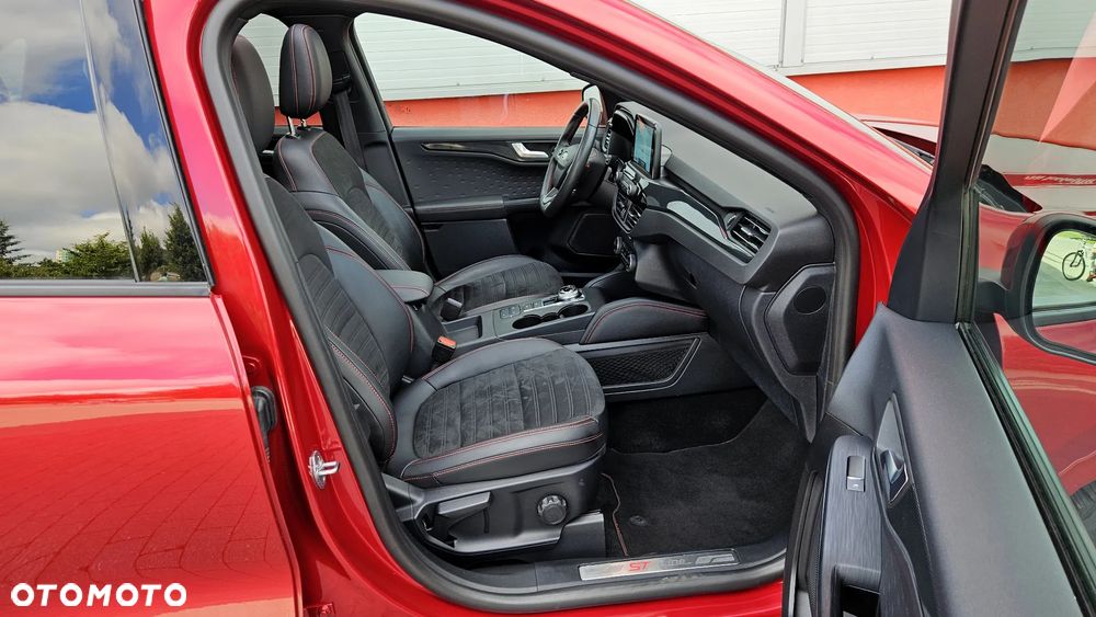 Ford Kuga 2.5P PHEV FWD ST-Line - 38