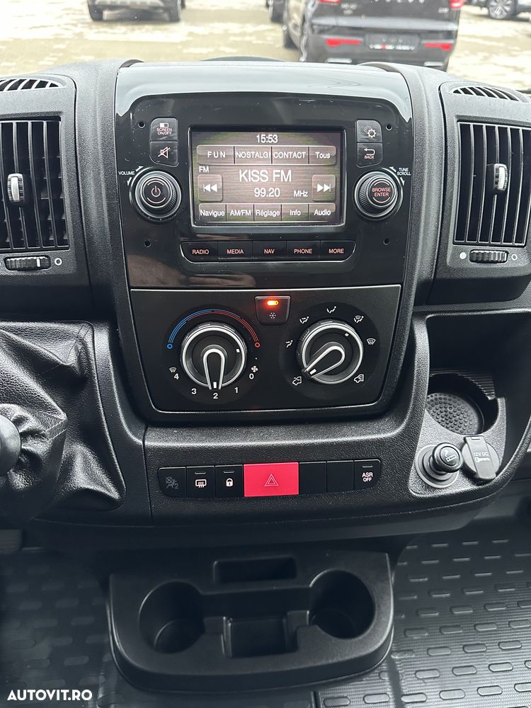 Peugeot Boxer 330 Fourgon L1H1 - 13