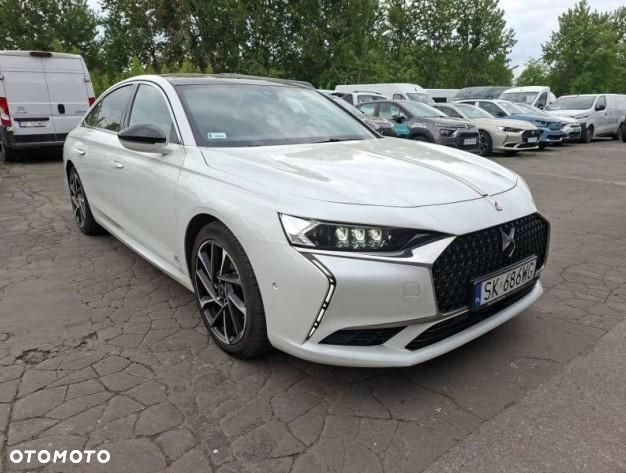 DS Automobiles N°8 - 3