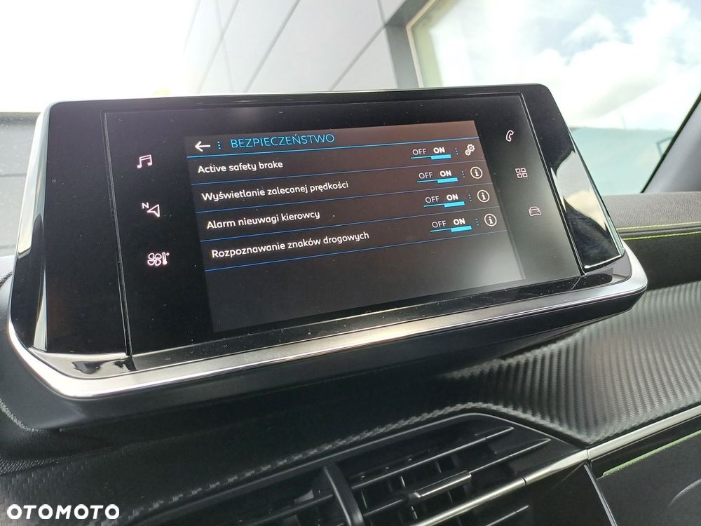 Peugeot 2008 1.2 PureTech GT S&S EAT8 - 20