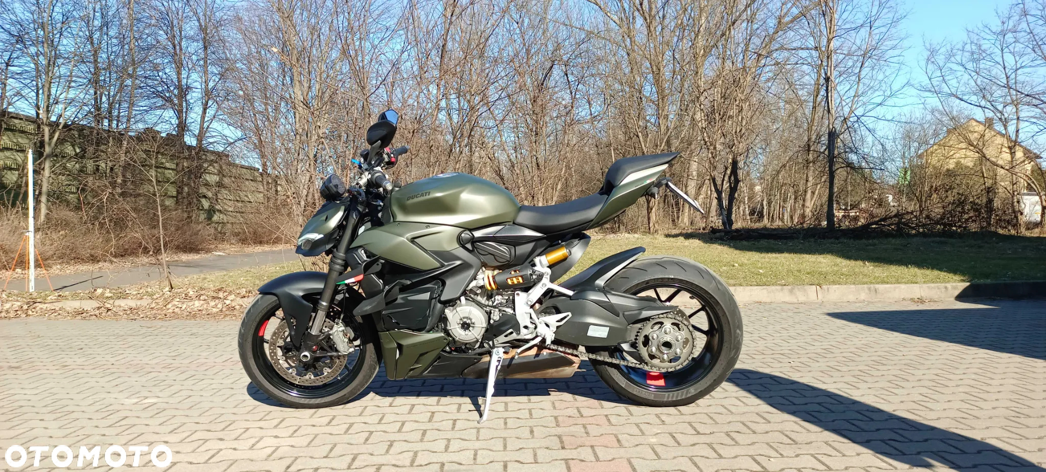 Ducati Streetfighter V2 - 2