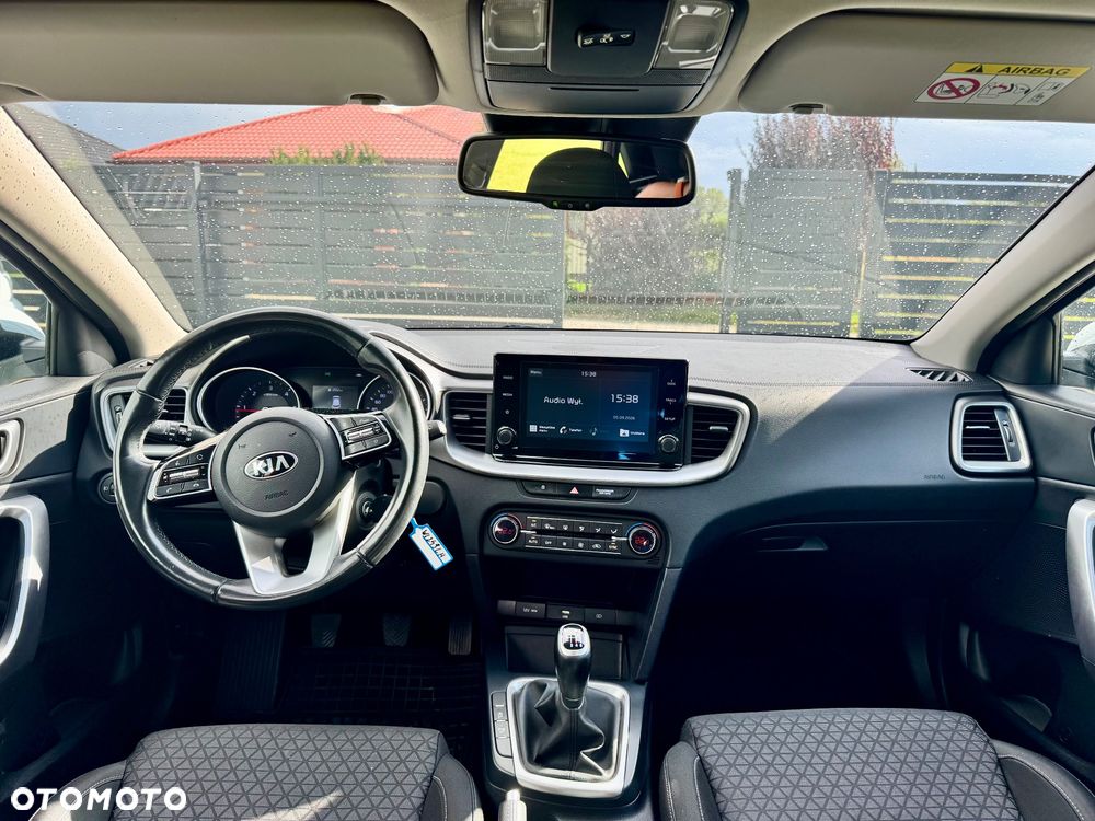 Kia Ceed - 13