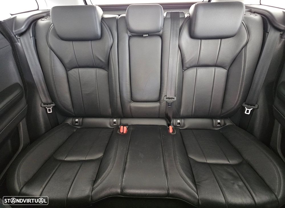 Land Rover Range Rover Evoque 2.0 D150 AWD Auto - 28