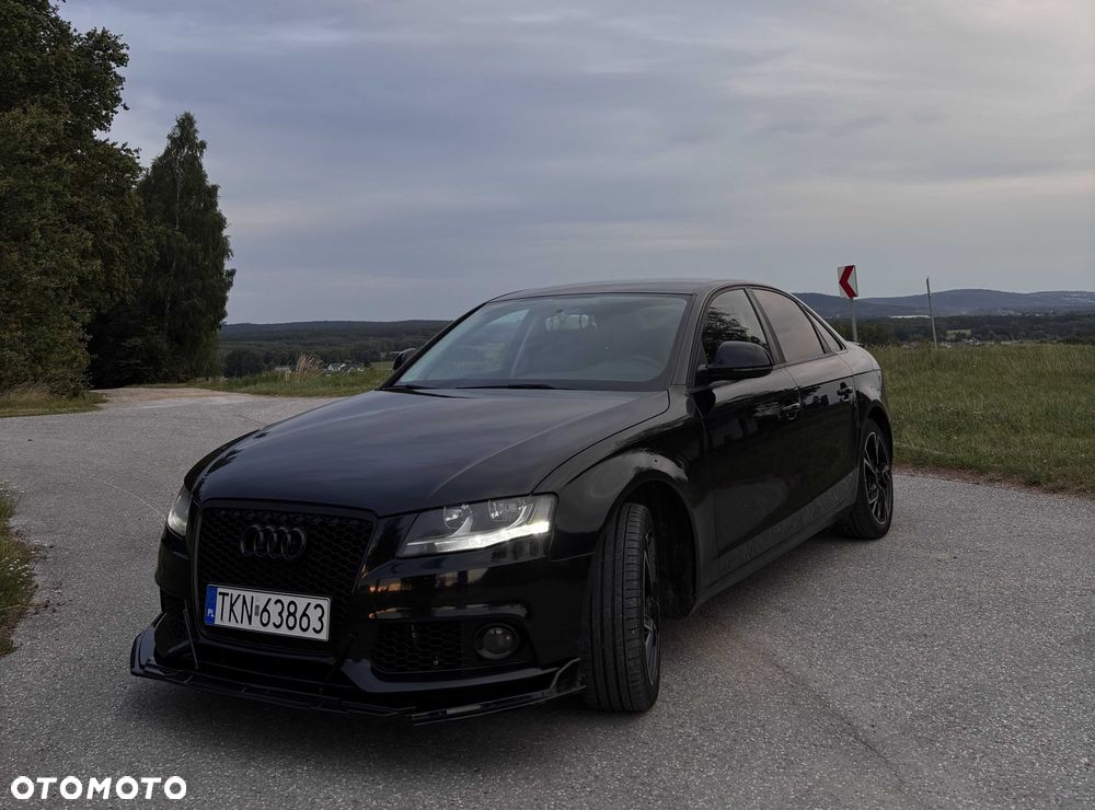 Audi A4 Limousine - 1