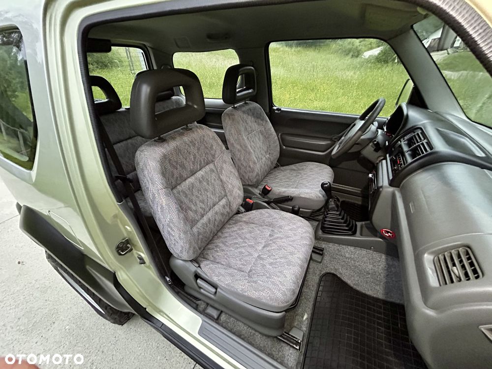 Suzuki Jimny 1.3 JLX - 26