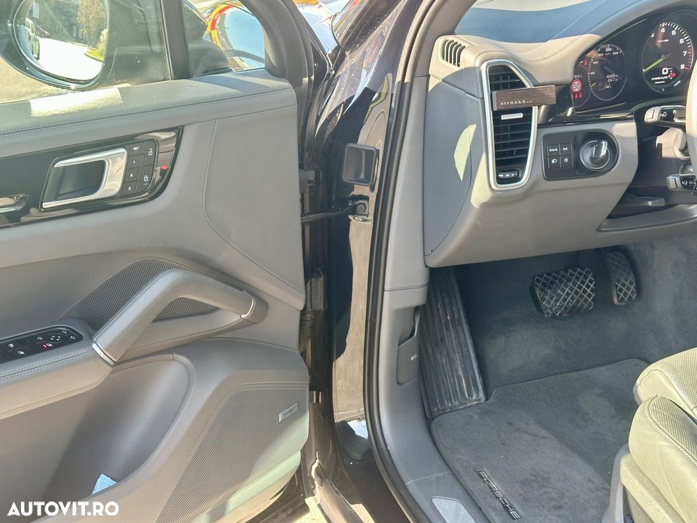 Porsche Cayenne E-Hybrid Tiptronic S - 10