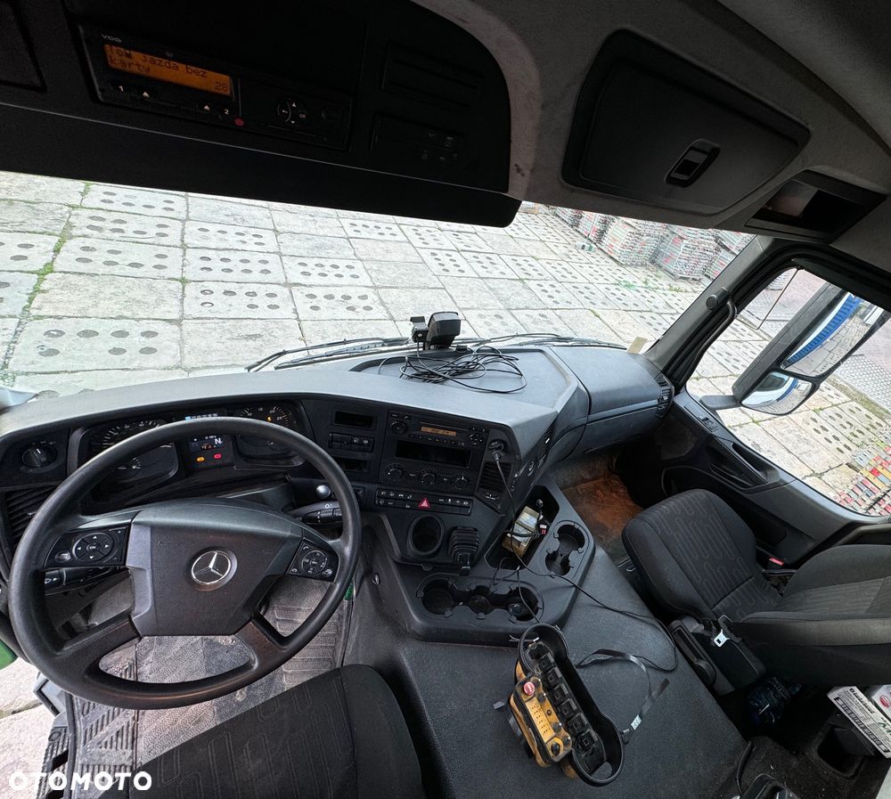 Mercedes-Benz AROCS - 12