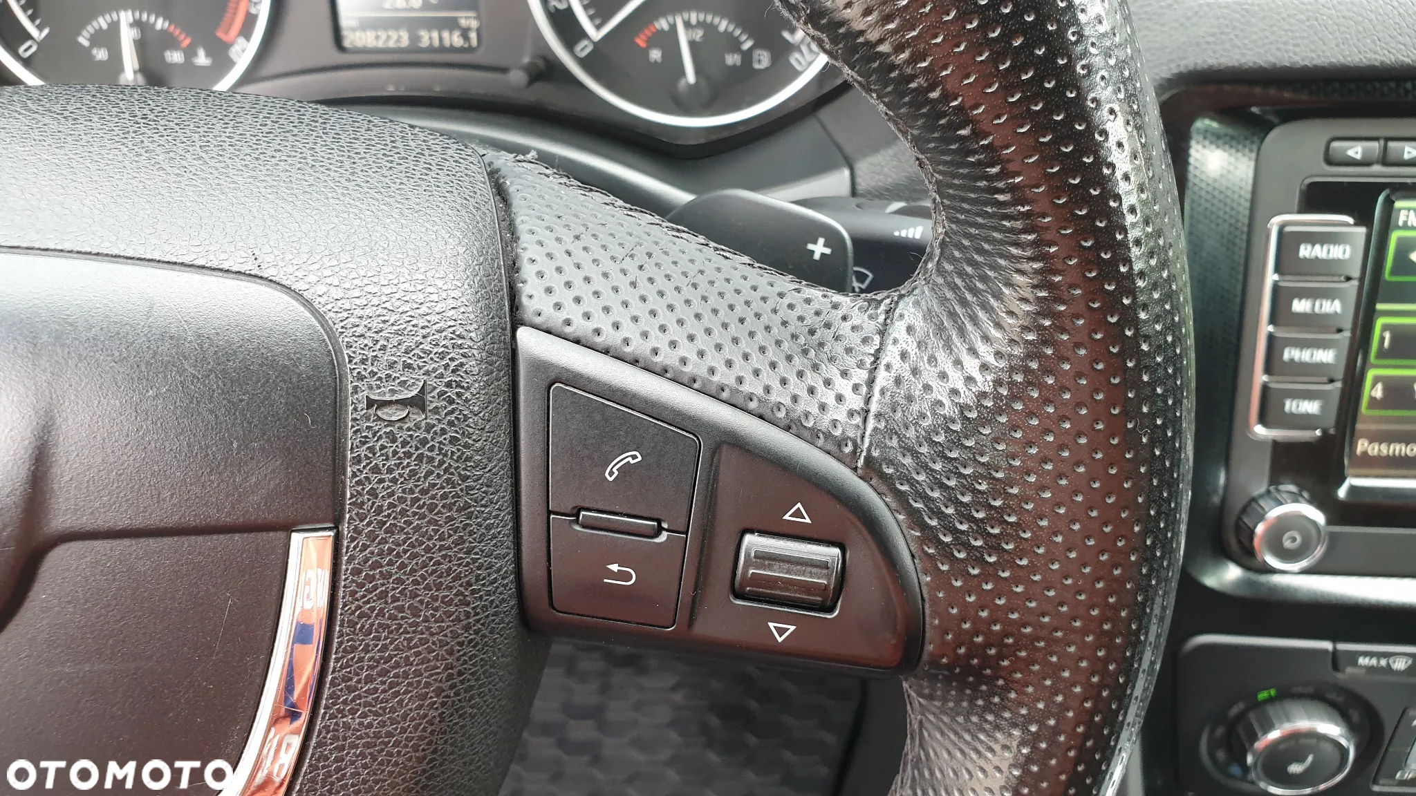 Skoda Octavia Combi 2.0 TDI DPF DSG RS - 27
