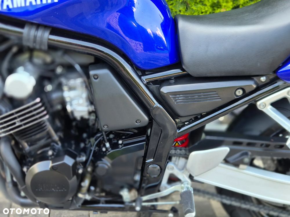 Yamaha FZ6 - 18