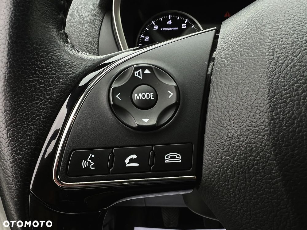 Mitsubishi Eclipse Cross 1.5 T GPF Invite Plus - 25