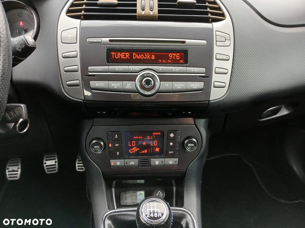 Fiat Bravo 1.9 Multijet 16V Sport - 30