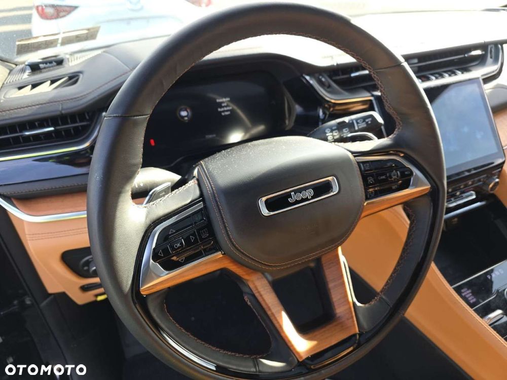Jeep Grand Cherokee - 10