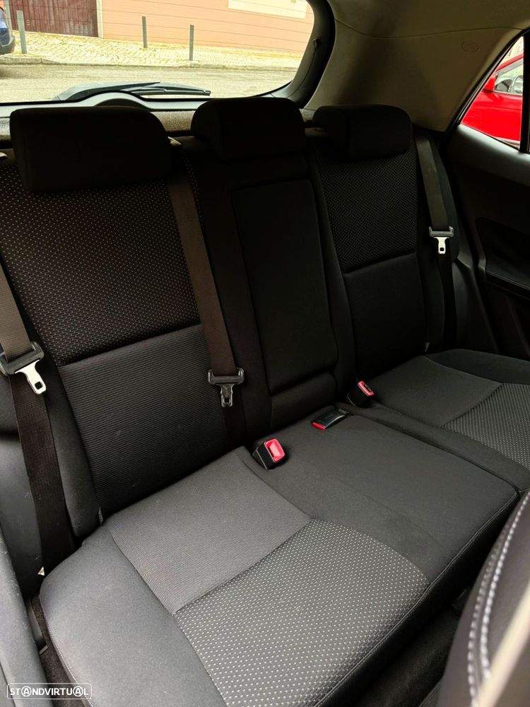 Toyota Auris 1.4 D-4D Sol - 16