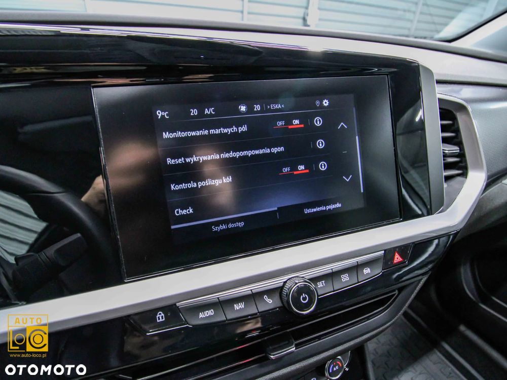 Opel Grandland 1.2 T Business Edition S&S - 24