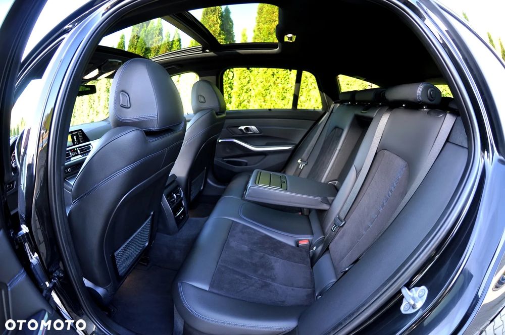 BMW Seria 3 330e xDrive M Sport - 25