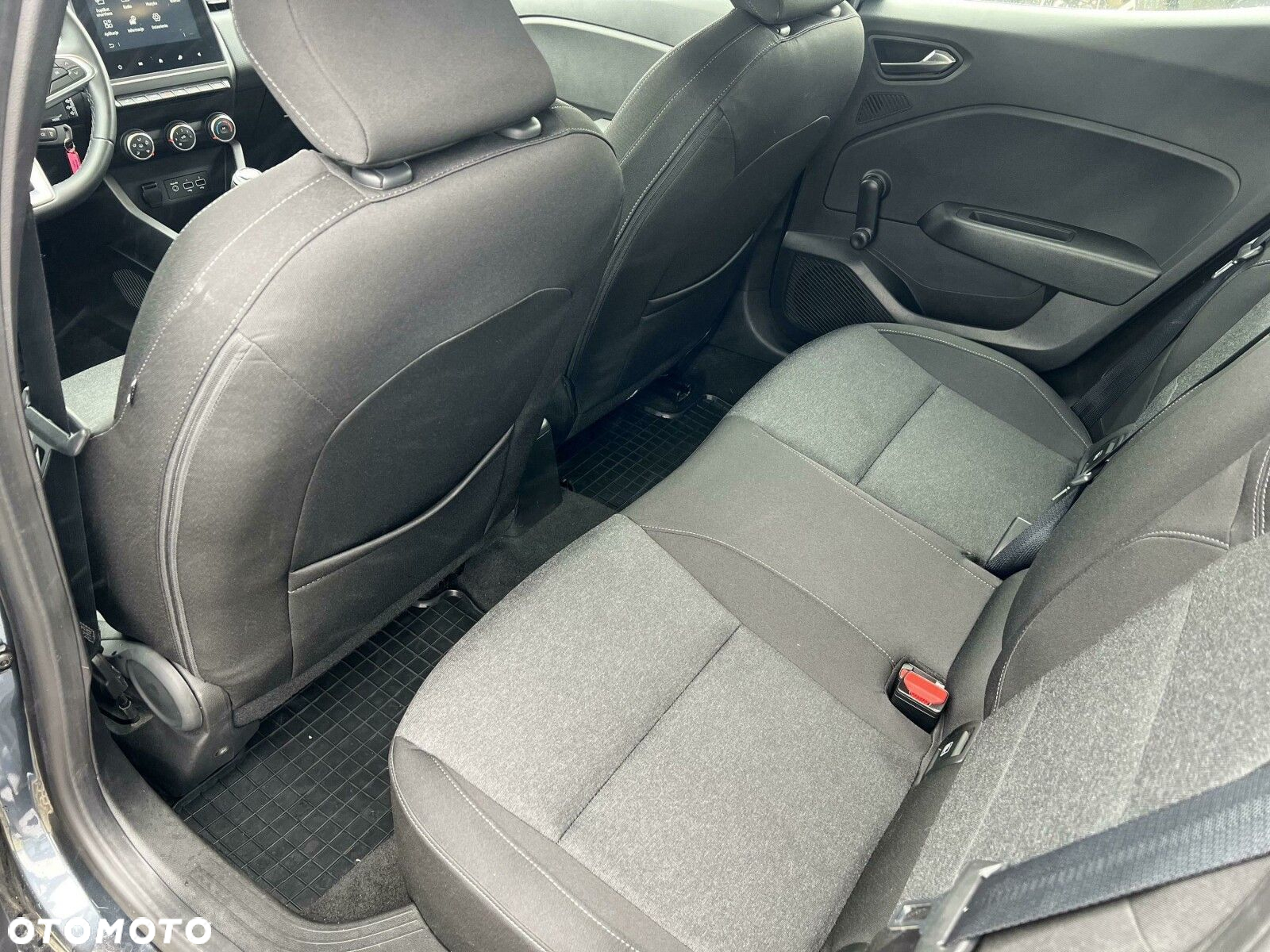 Renault Clio - 22