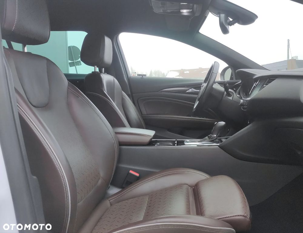 Opel Insignia 2.0 T 4x4 Innovation S&S - 29