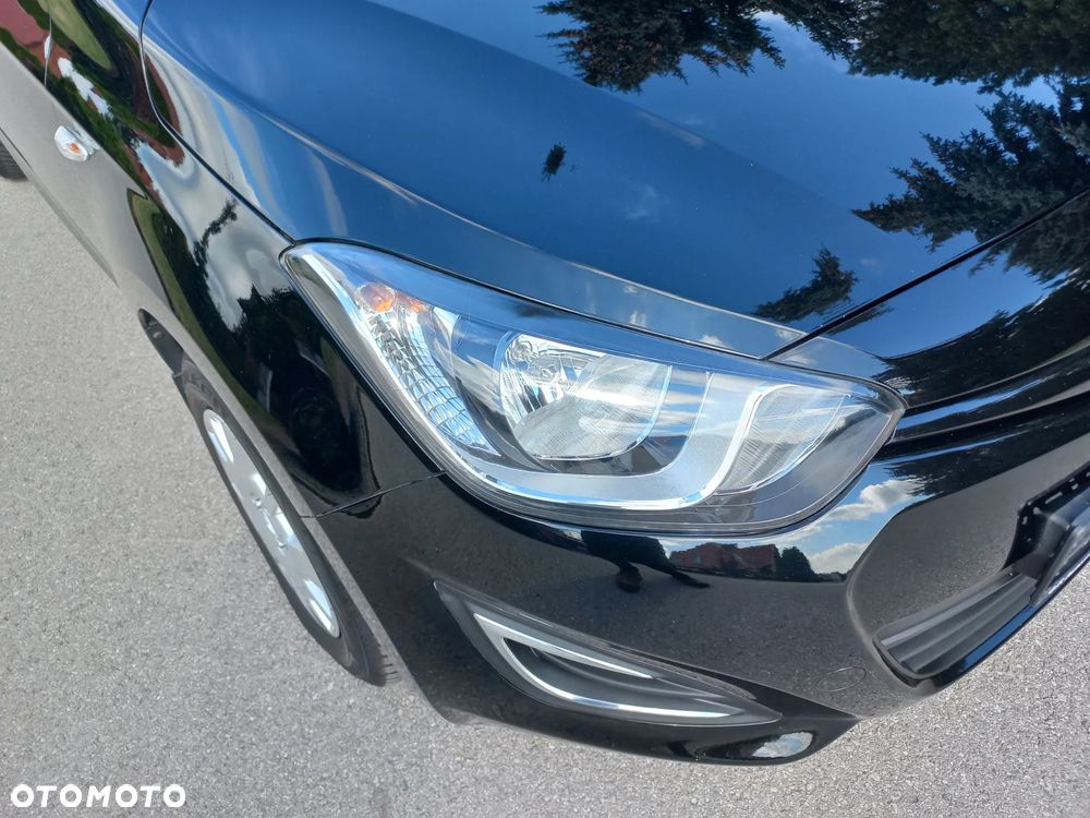 Hyundai i20 1.2 Trend - 8