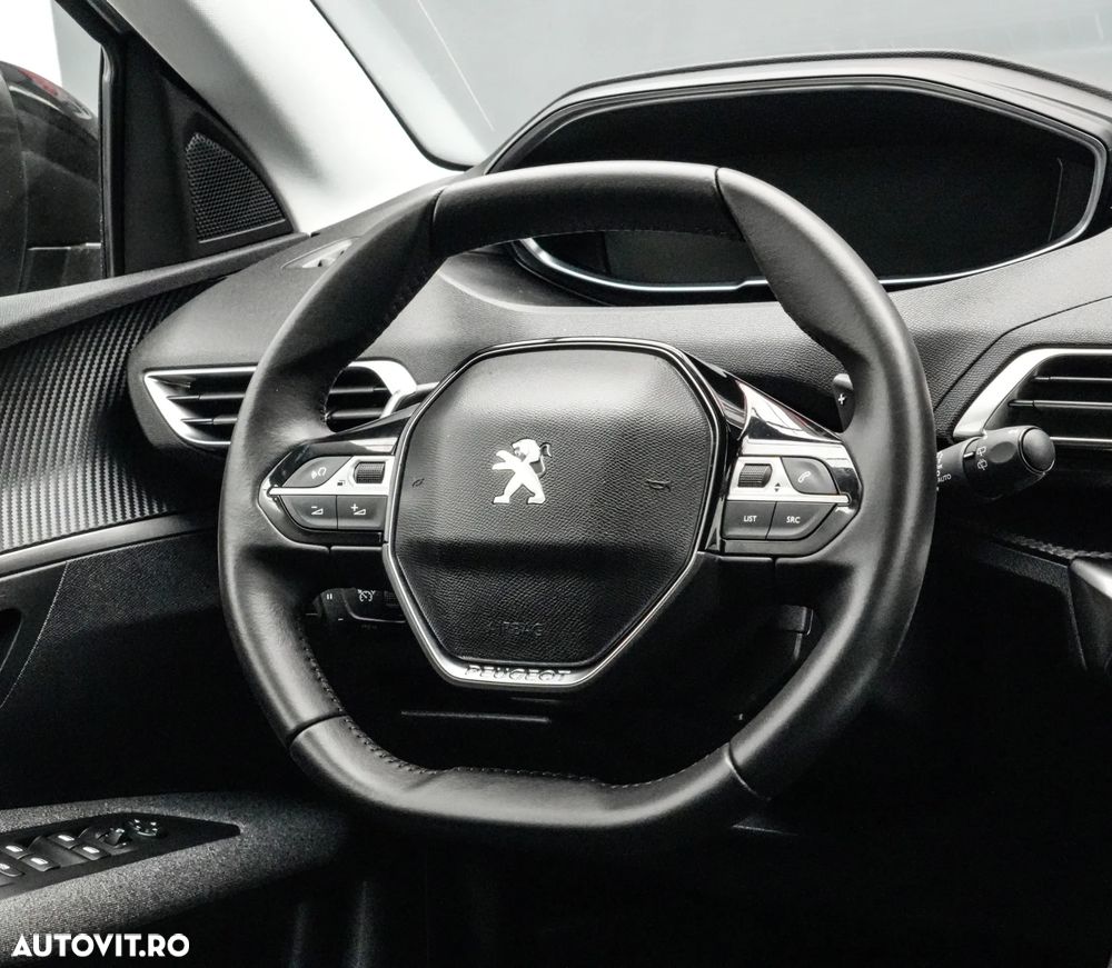 Peugeot 3008 1.2 PureTech 130 EAT8 Allure Pack - 18