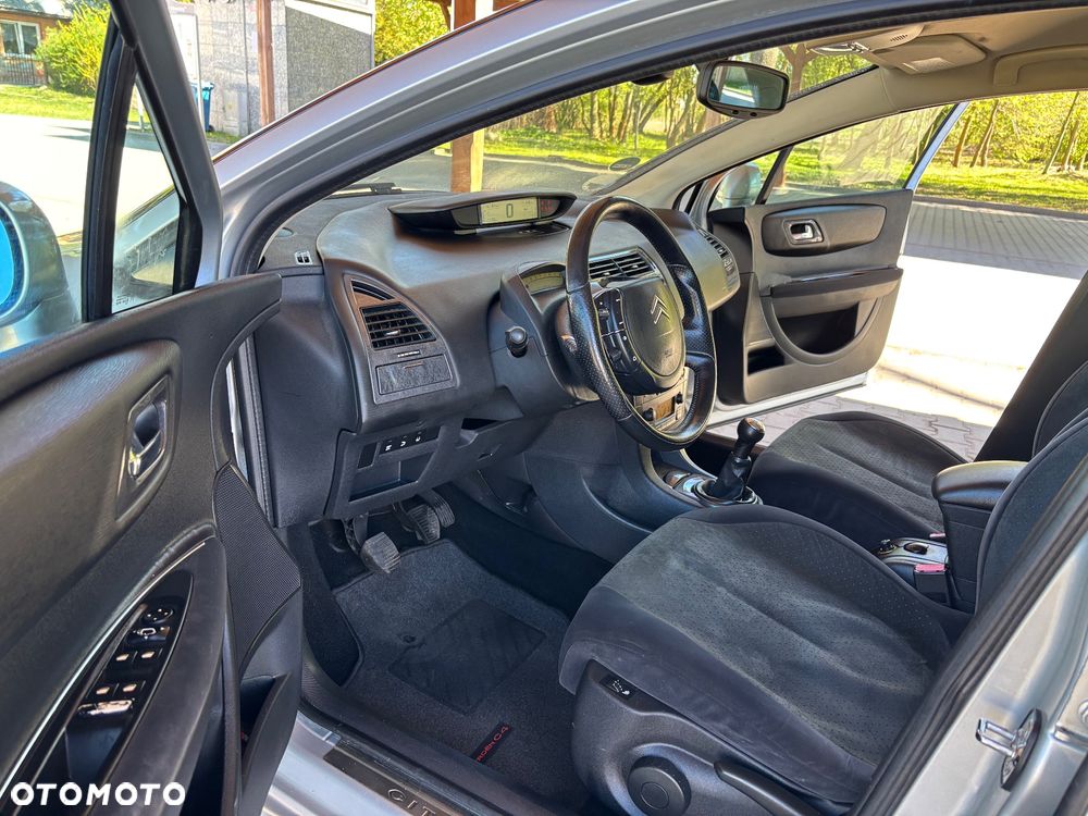 Citroën C4 1.6 16V Exclusive - 23