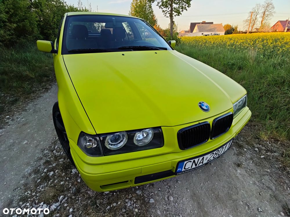 BMW Seria 3 318i - 34