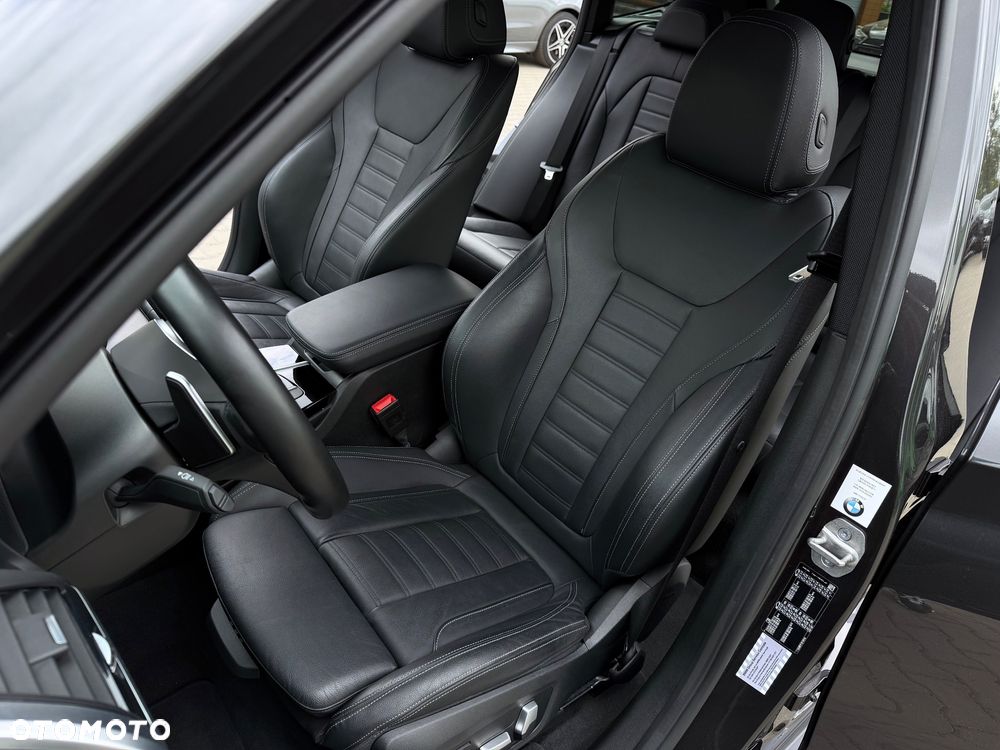 BMW X3 sDrive18d M Sport - 34