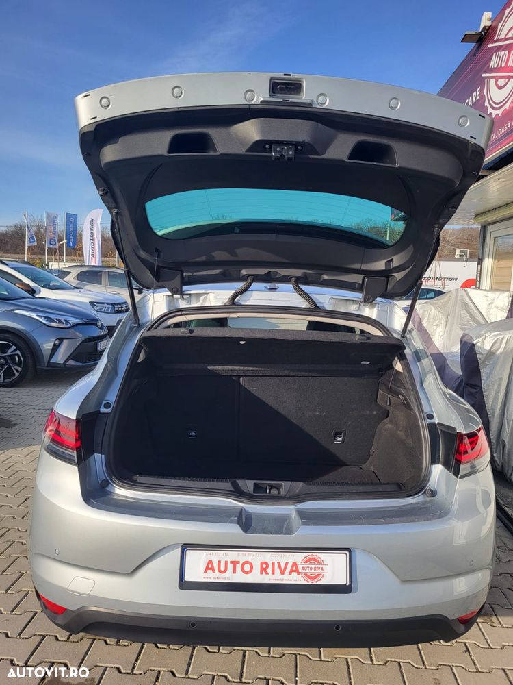 Renault Megane TCE 140 EDC Techno - 23