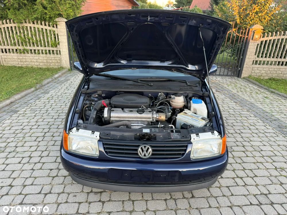 Volkswagen Polo 75 - 36