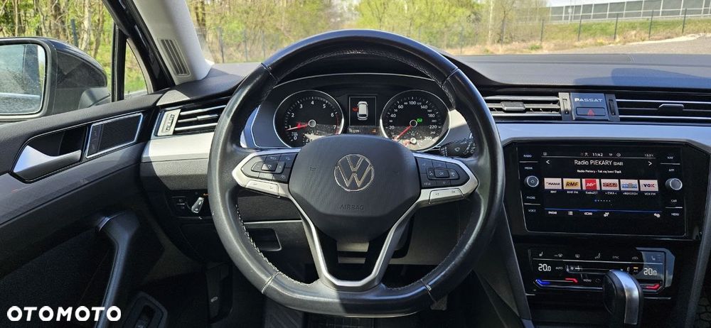 Volkswagen Passat Variant 2.0 TSI Business DSG - 16