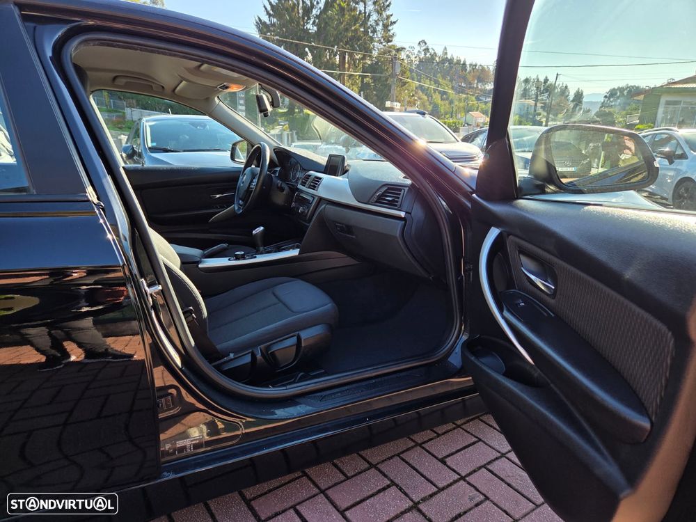 BMW 320 d LifeStyle - 15