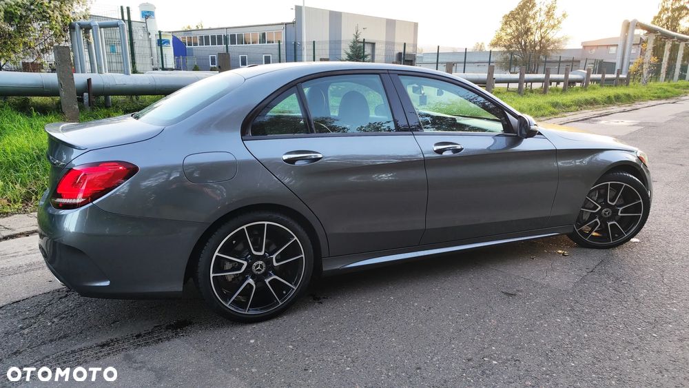 Mercedes-Benz Klasa C 300 9G-TRONIC - 6