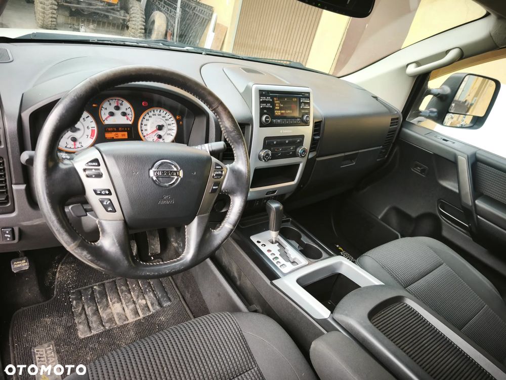 Nissan Titan 5.6 V8 SE Crew Cab - 7