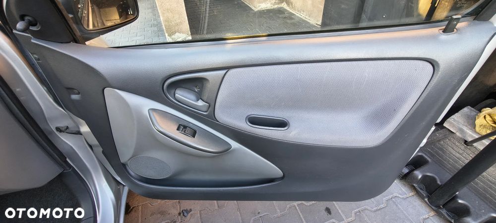 Toyota Yaris 1.3 Luna - 10