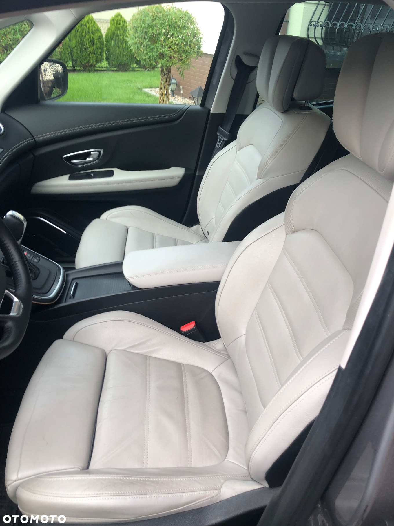 Renault Grand Scenic dCi 110 EDC Bose Edition - 27