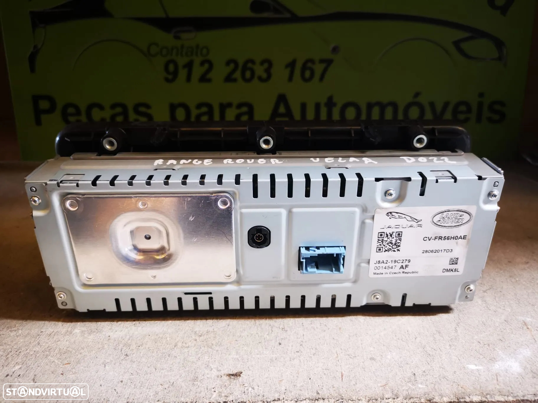 RANGE ROVER VELAR RADIO DISPLAY - D022 - 6