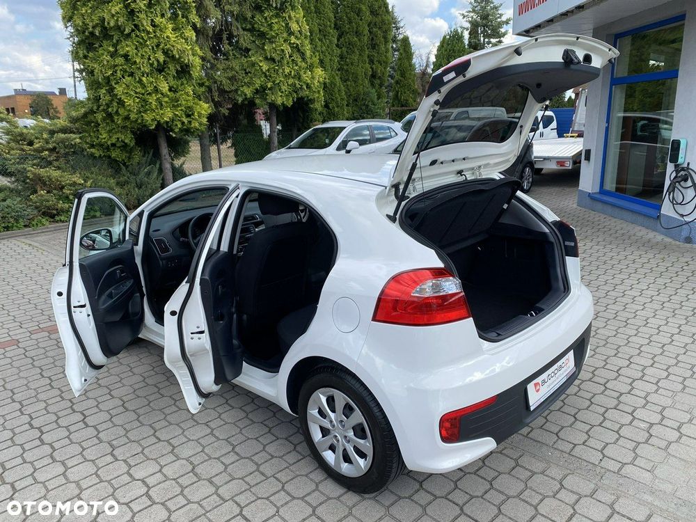 Kia Rio - 26