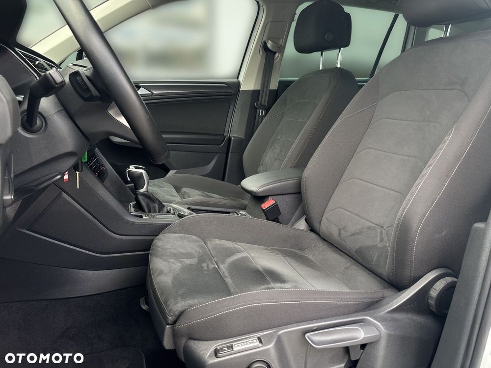 Volkswagen Tiguan - 11