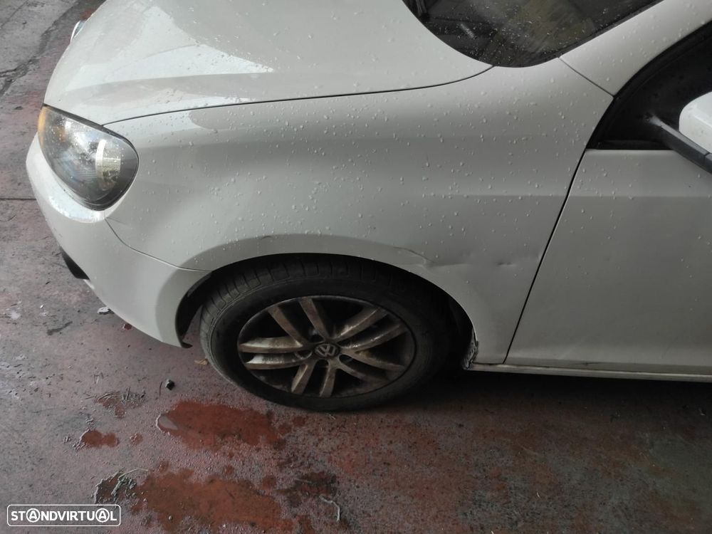 GUARDA-LAMAS FRENTE ESQUERDO VOLKSWAGEN GOLF VI 5K110.2008 - 1