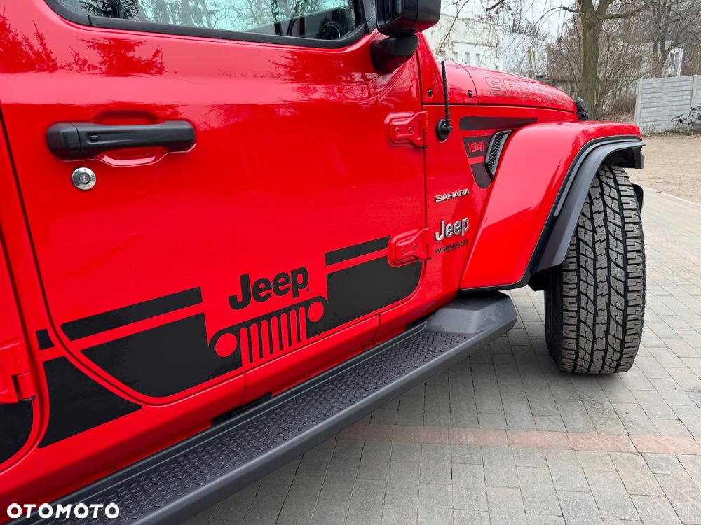 Jeep Wrangler - 32