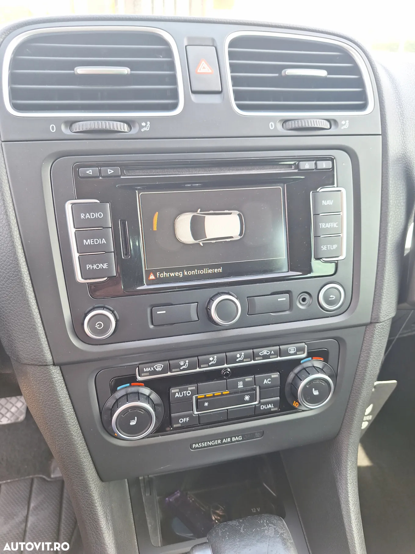 Volkswagen Golf 2.0 TDI Comfortline DSG - 16